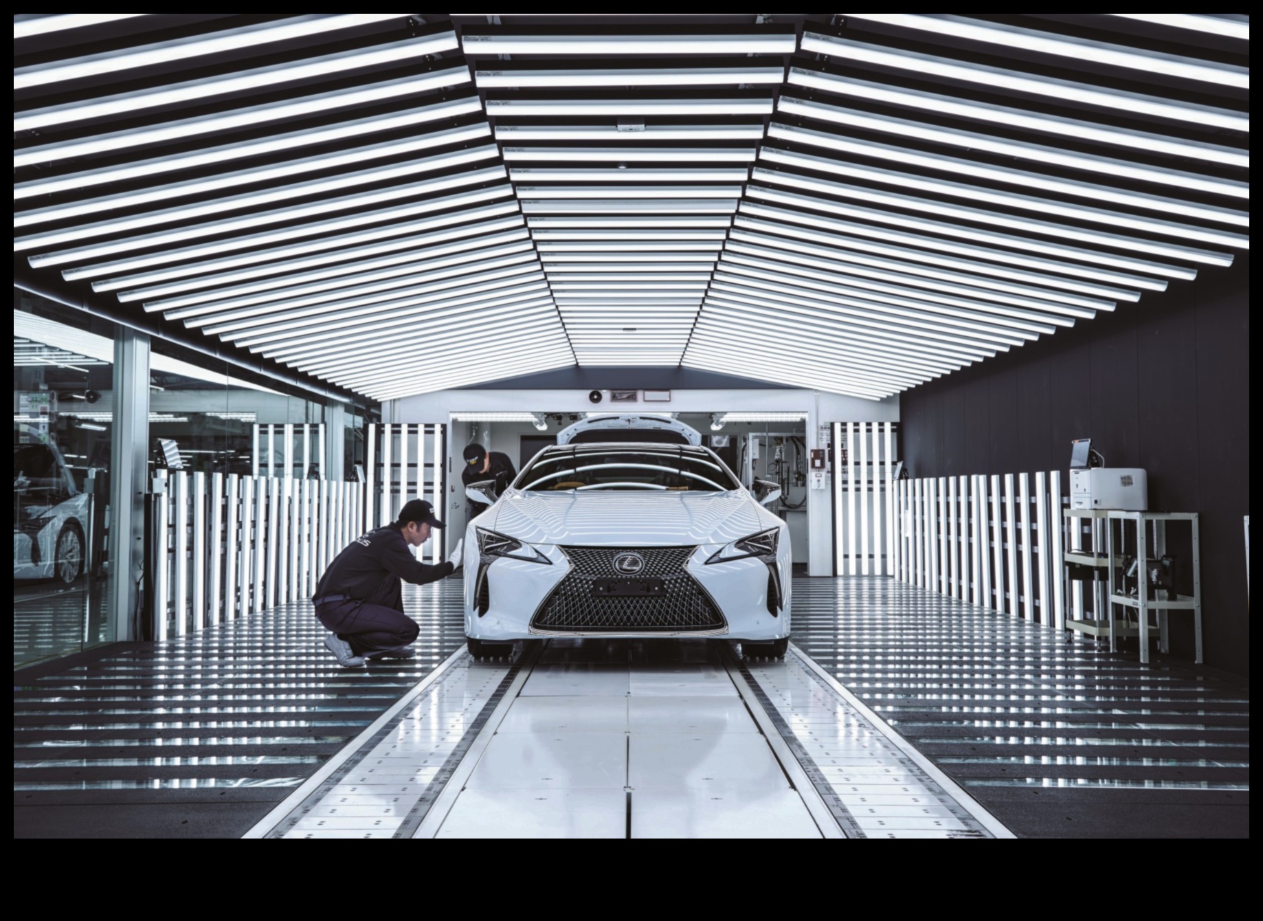 Βιοτεχνία Ακριβείας: Η Βιοτεχνική Προσέγγιση στην Κατασκευή Πολυτελών Αυτοκινήτων