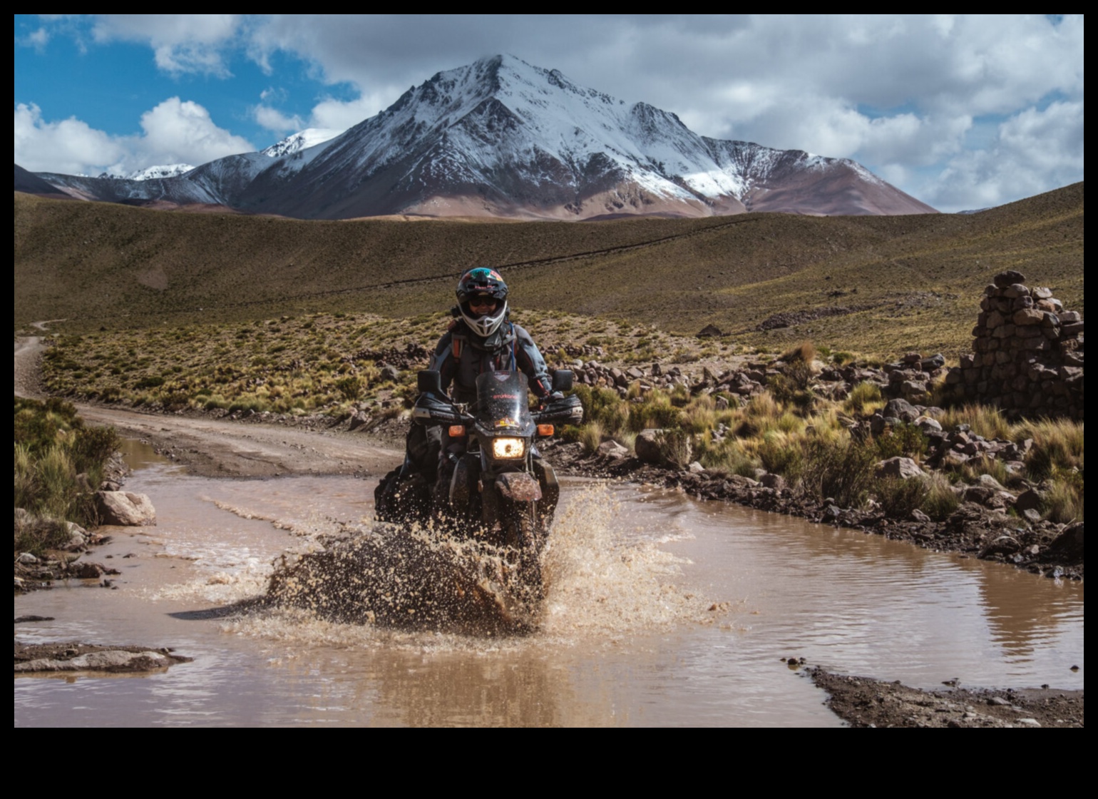 Riding High: The Eleved Experience of Adventure Motorcycling