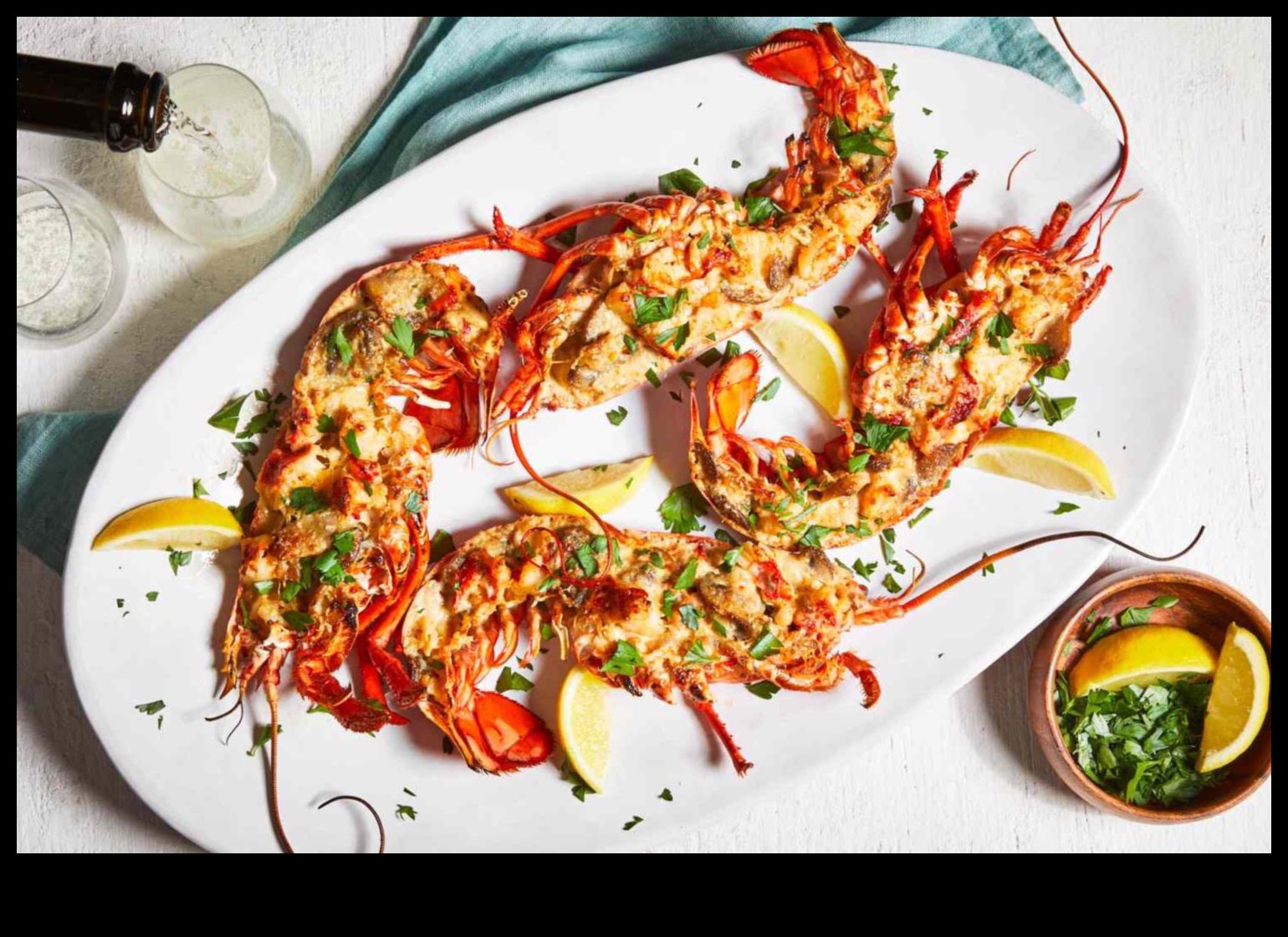 Culinary Classics French Recipes for Today's GourmandΜια διαχρονική συλλογή από κλασικές γαλλικές συνταγές, ενημερωμένες για τον σύγχρονο μάγειρα. 5 Κλασικά Μαγειρικά: Γαλλικές συνταγές για το σημερινό γκουρμέ