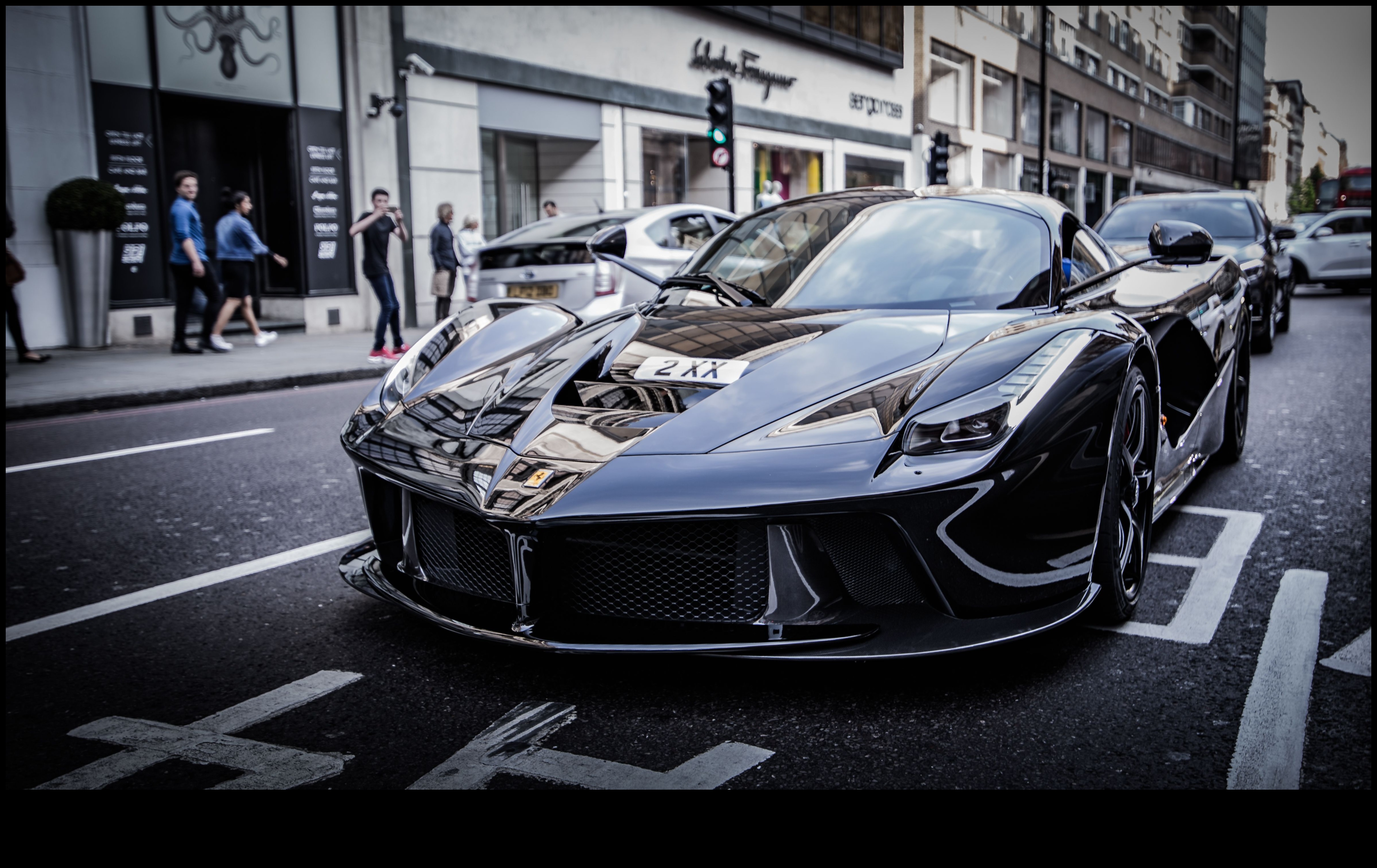 Μηδέν έως εξήντα Η συγκίνηση των πιο γρήγορων αυτοκινήτων στη Γη 4 Μηδέν έως εξήντα: Η ταχεία επιτάχυνση των σπορ αυτοκινήτων υψηλών επιδόσεων