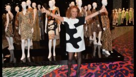 Glamour Gazette Your Go-To Source για την τον τελευταίο καιρό φράση του στυλ 5 Glamour Gazette: Headlining the Latest in the World of Fashion