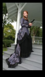 Victorian Vintage: Κομψά ρούχα εμπνευσμένα από το παρελθόν