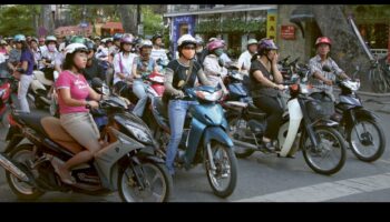 Urban Exploration: Πλοήγηση στους δρόμους της πόλης με κομψές και ευκίνητες μοτοσυκλέτες